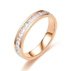 Bague en acier inoxydable avec strass tendance pour femme