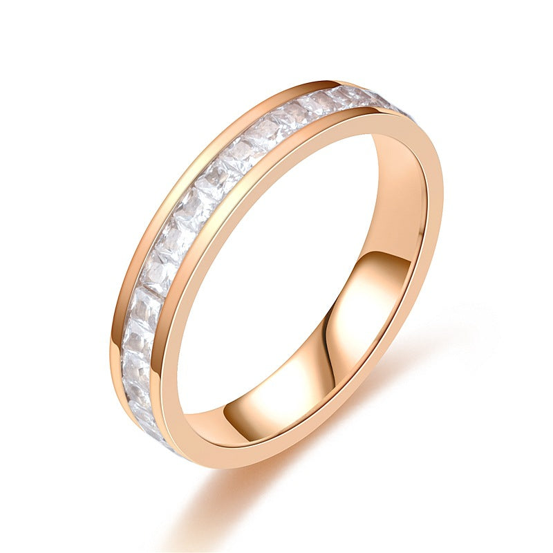 Bague en acier inoxydable avec strass tendance pour femme