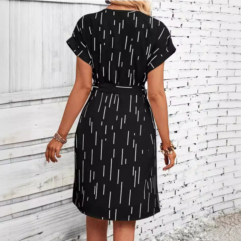 Robe à manches chauve-souris fendue au col avec ceinture à imprimé intégral pour femme