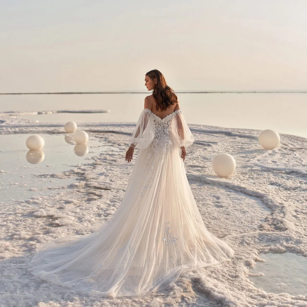 Robe de mariée de plage à manches bouffantes pour femme