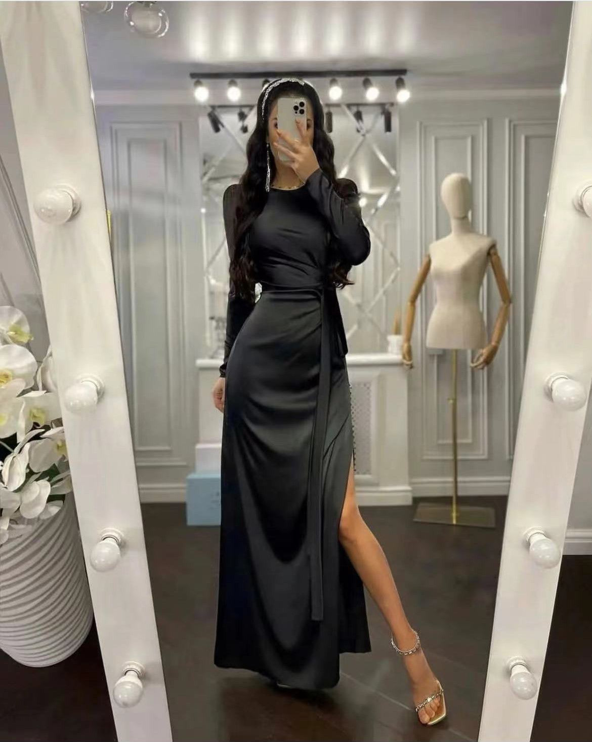 Belle robe irrégulière cintrée