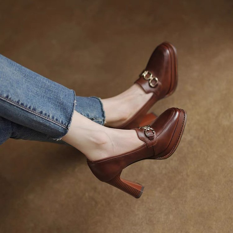 Talons hauts décontractés de style rétro britannique pour femmes