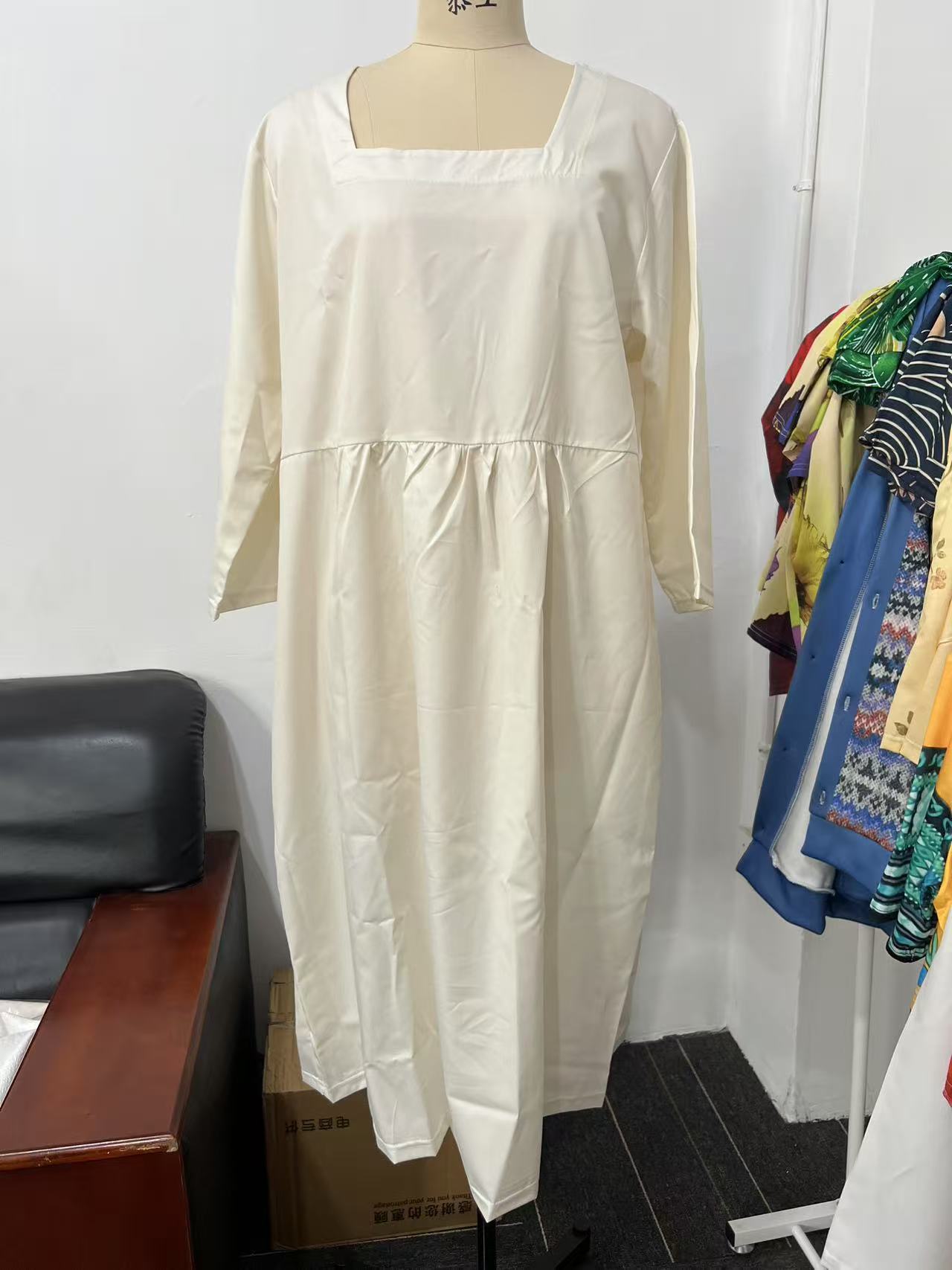 Robe longue imprimée décontractée à col rond et manches longues pour femme