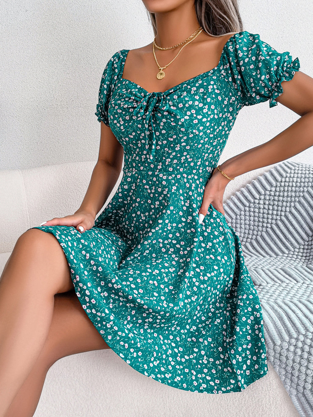 Robe décontractée femme à manches cloche, taille nouée avec cordon de serrage et imprimé floral fluide