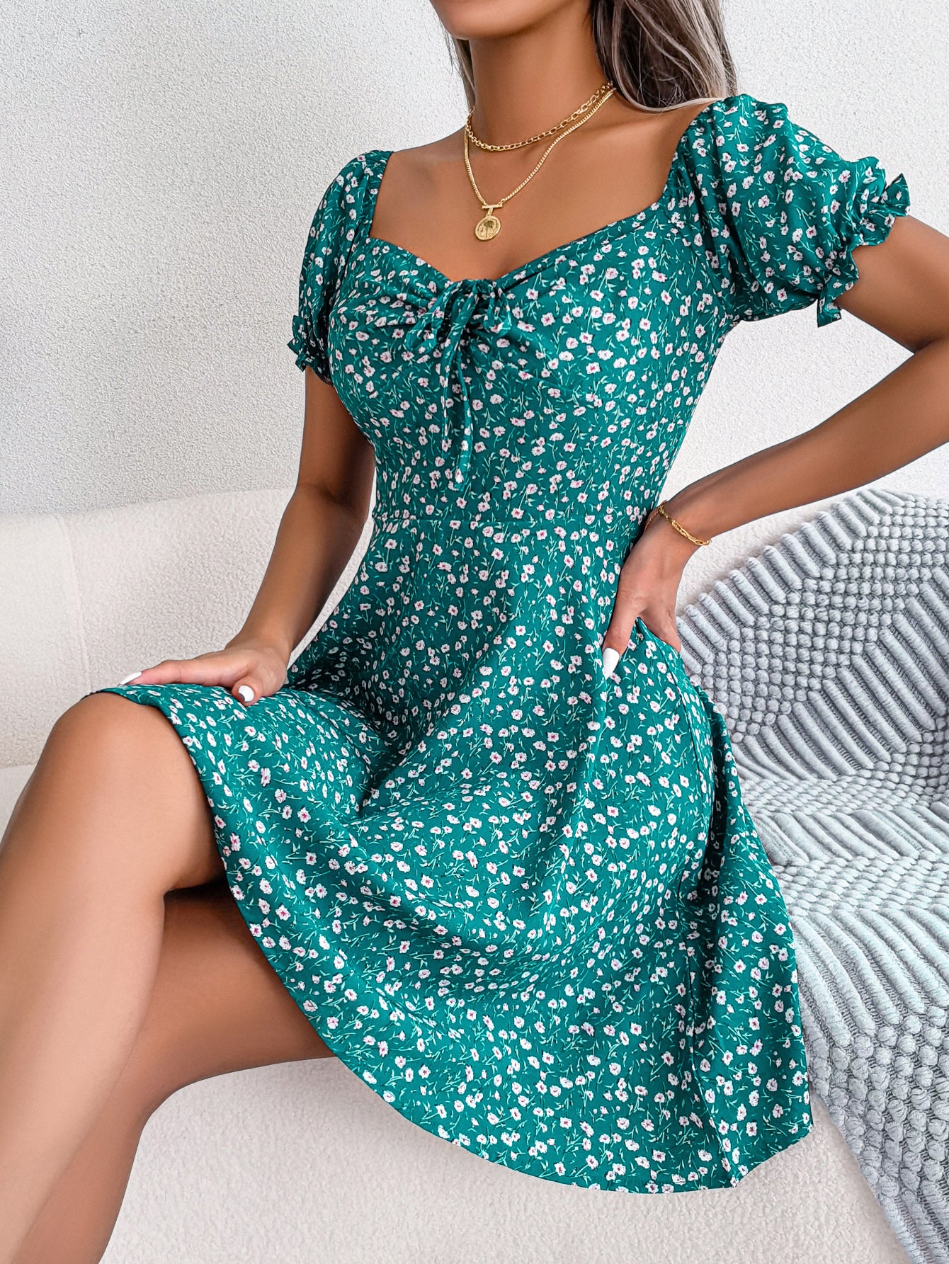 Robe décontractée femme à manches cloche, taille nouée avec cordon de serrage et imprimé floral fluide