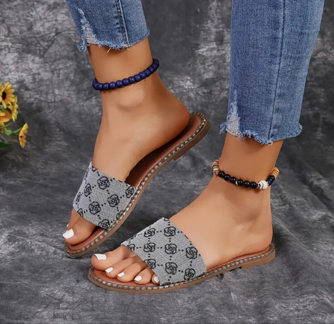 Sandales plates à imprimé floral d'été pour femmes, sandales décontractées antidérapantes, chaussures de plage pour les vacances Hover Image