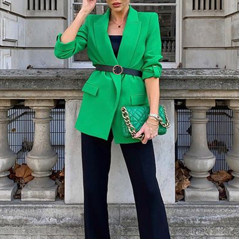 Blazer femme uni à manches longues et à la coupe élégante