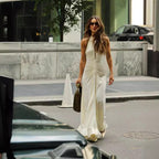 Robe trapèze plissée sans manches à col rond et lacets