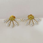 Boucles d'oreilles élégantes en forme de marguerite pour femmes, bijoux de mode, accessoires en cuivre plaqué or