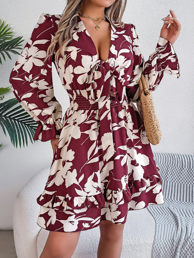 Robe trapèze à manches longues à ourlet festonné et imprimé floral pour femme Main Image