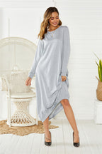 Robe longue ample à encolure ronde et laçage