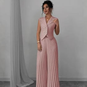Ensemble de vêtements d'été sans manches pour femmes, avec veste à revers boutonnée et pantalon plissé droit.