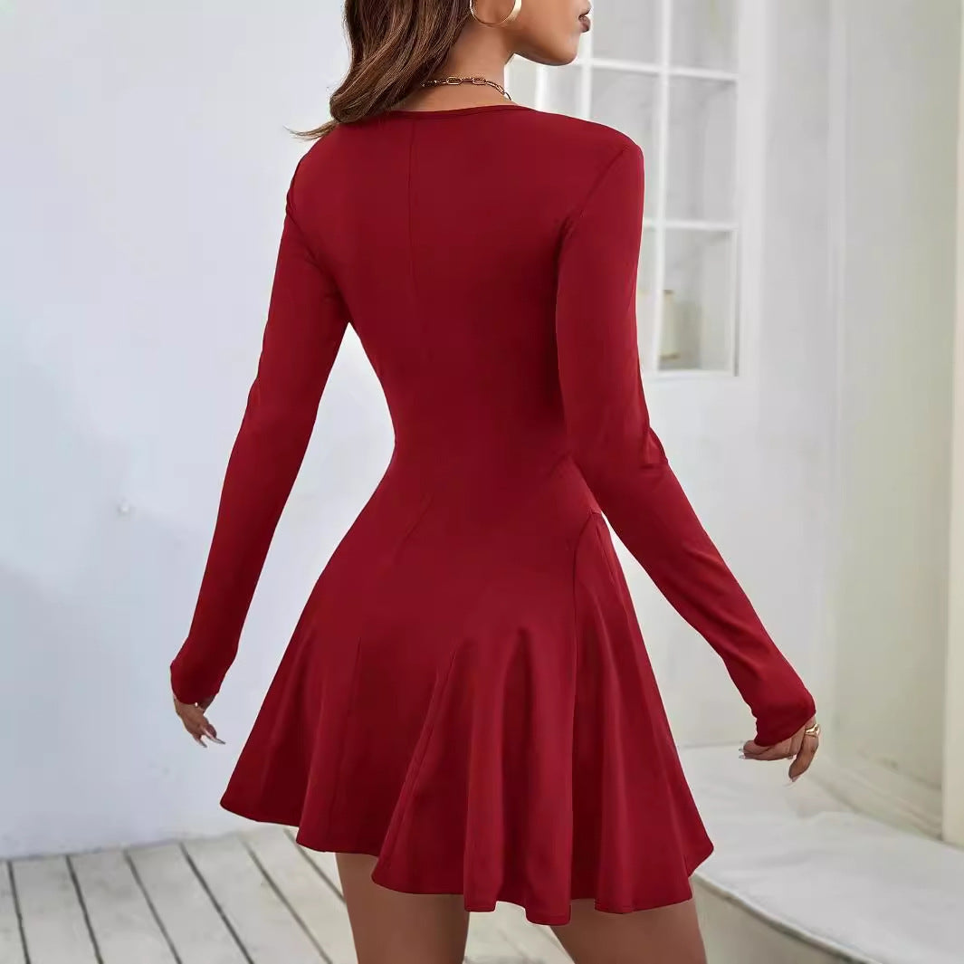 Robe rouge simple et épurée, style européen et américain