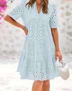 Robe en dentelle ajourée à col en V de haute qualité