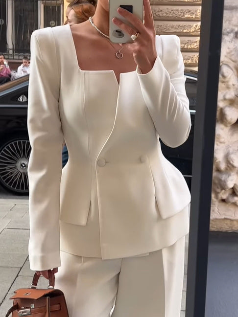 Blazer uni à col carré et à deux boutons