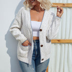 Pull en laine à boutons contrastés pour femme
