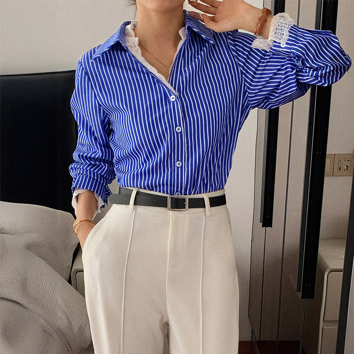 Chemise rayée à manches longues boutonnée pour femme