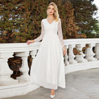 Robe de mariée slim blanche en dentelle avec col en V à la mode