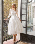 Robe de mariée mi-longue slim manches longues