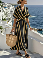 Robe décontractée ample style rétro à imprimé rayé, robe de vacances d'été à manches courtes et col en V, robe longue plissée bohème trapèze pour femme