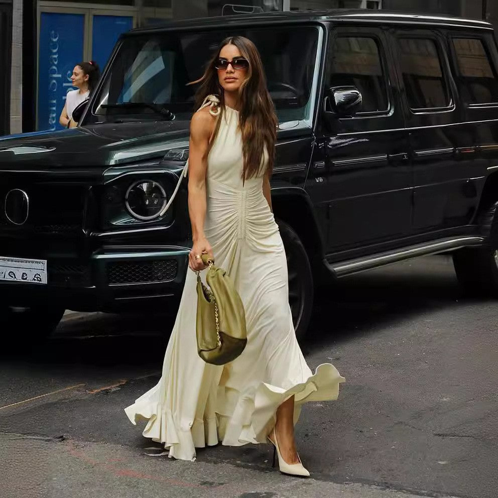 Robe trapèze plissée sans manches à col rond et lacets