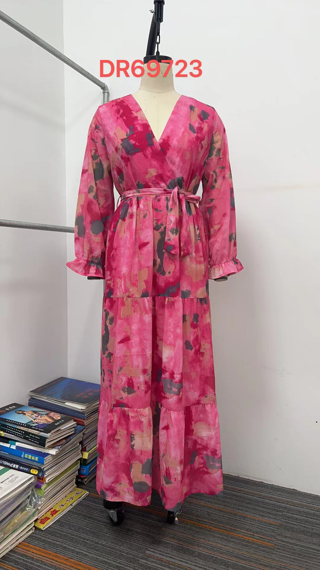Robe longue fleurie à manches longues, élégante, col en V, plissée, taille haute, grand ourlet évasé en mousseline de soie pour femme