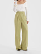 Ensemble veste de costume verte cintrée et pantalon taille haute