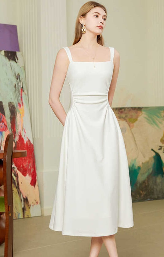 Nouvelle Robe à Bretelles Blanche "Tempérament Français" Haut de Gamme