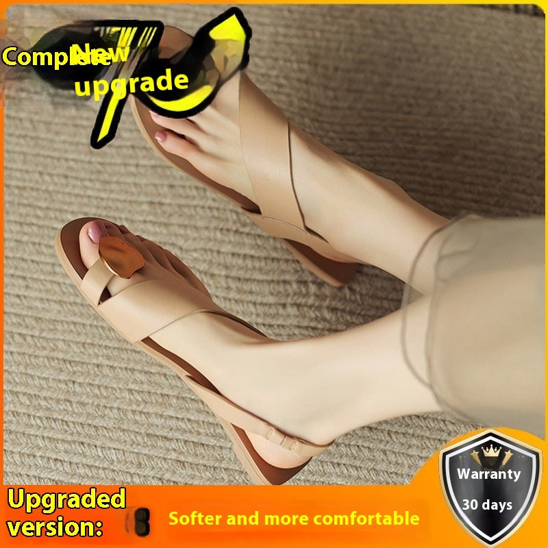 Sandales plates françaises décontractées à boucle tout-terrain pour femme avec bout couvert