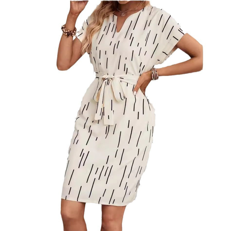 Robe à manches chauve-souris fendue au col avec ceinture à imprimé intégral pour femme