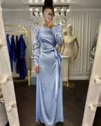 Belle robe irrégulière cintrée