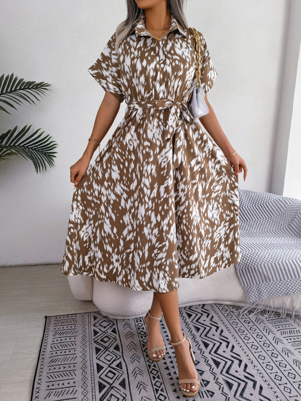 Robe chemise décontractée ample à imprimé léopard et taille nouée pour femme
