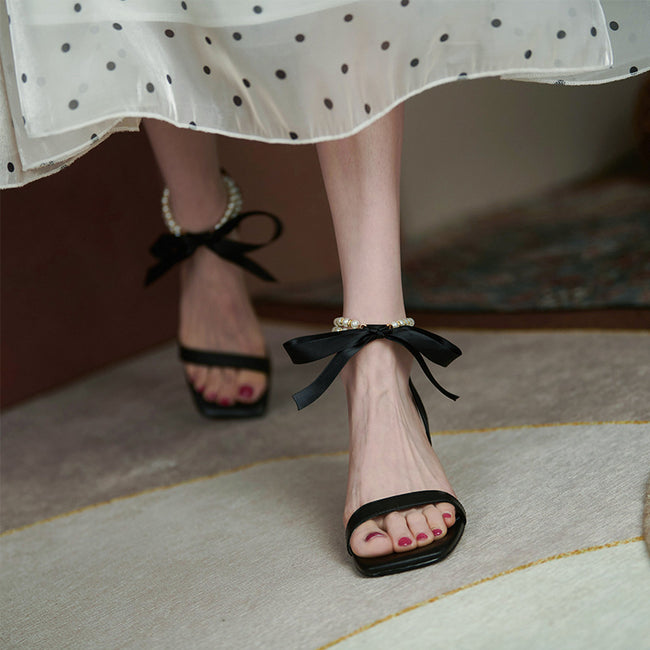 Sandales Femme à Talons Épais en Cuir avec Bride Perles et Style Français Hover Image