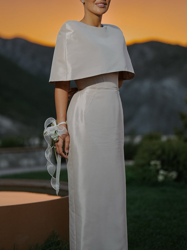 Ensemble top coupe cape en satin et robe longue ajustée Hover Image