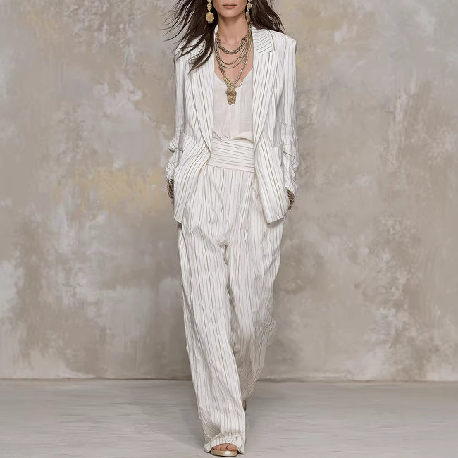 Ensemble blazer et pantalon rayé élégant et stylé à manches longues pour femmes Hover Image