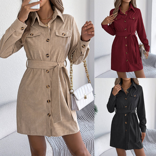 Robe chemise décontractée en velours côtelé de couleur unie, à manches longues, boutonnée et lacée Hover Image