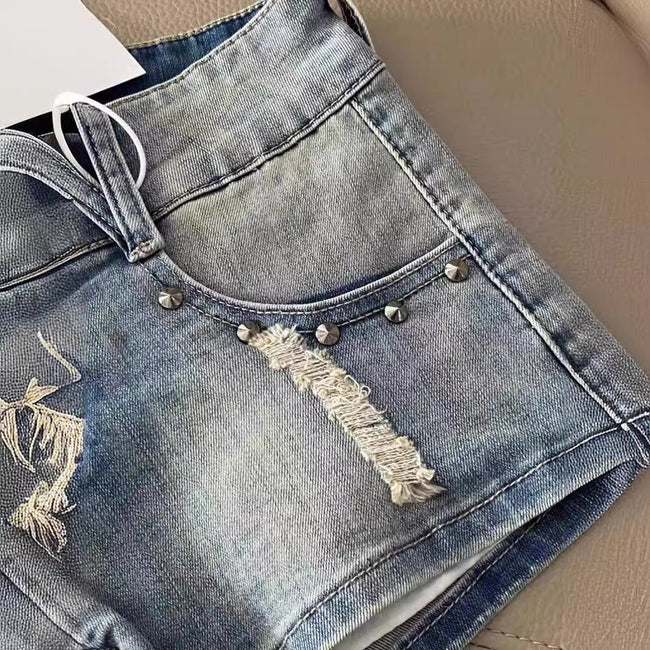 Short en jean rétro de couleur claire à la mode pour femme Main Image