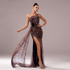 Robe de soirée à sequins léopard, col diagonal et une épaule