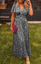 Robe imprimée à col en V, taille ajustée