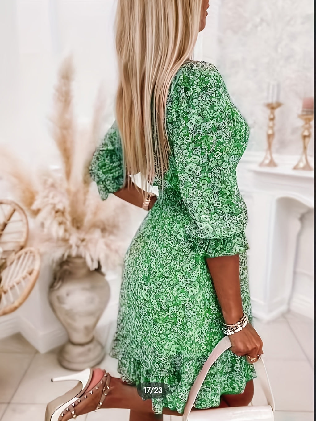 Robe imprimée col V avec manches et taille à volants - design exquis et élégant pour femmes - parfaite pour les femmes au printemps et en automne.