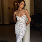 Robe longue moulante à fines bretelles et dos nu pour femme