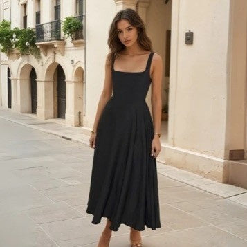 Robe mi-longue coupe ajustée à bretelles couleur unie Hover Image
