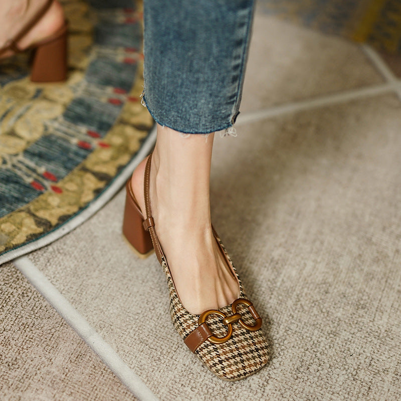 Chaussures à talon épais Baotou colorées pour femmes