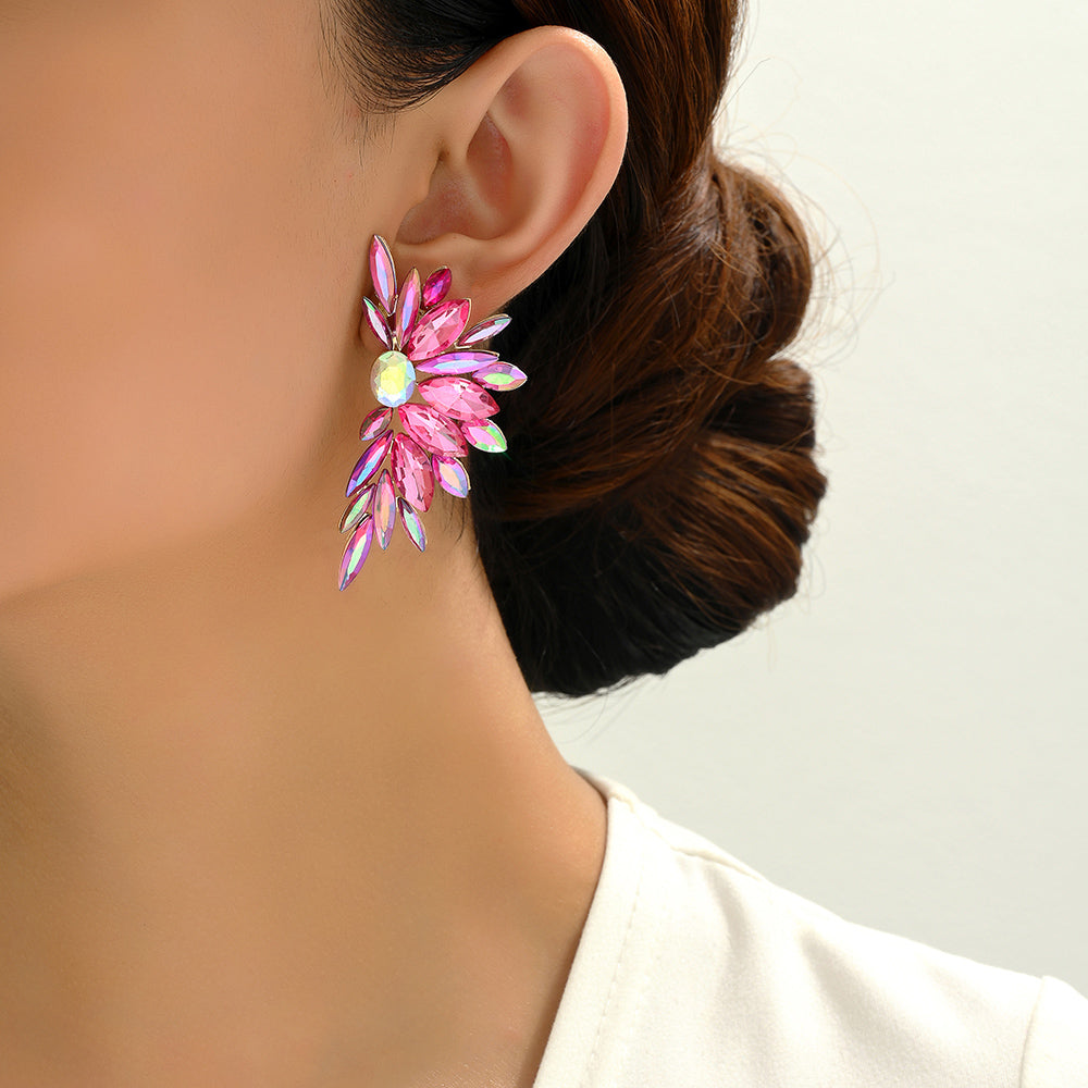 Boucles d'oreilles clous de luxe en cristal en forme d'ailes, strass scintillants, bijoux élégants pour femmes, soirée, mariage, bal de promo