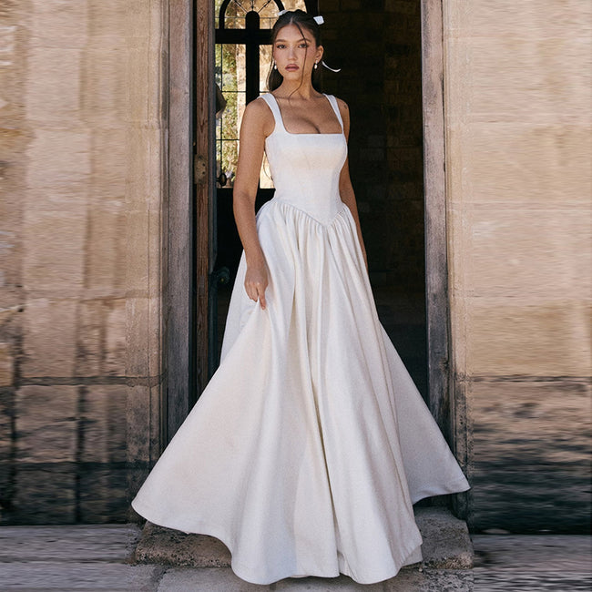 Robe unie élégante et ajustée pour femme Hover Image