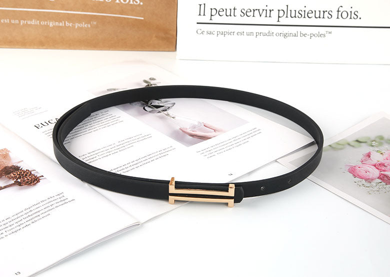 Ceinture fine à boucle ardillon et bouton-pression de style rétro