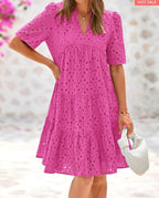 Robe en dentelle ajourée à col en V de haute qualité