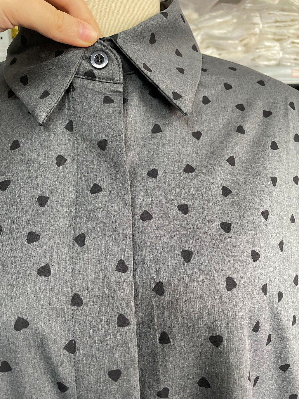 Chemise boutonnée élégante haut de gamme à imprimé cœur pour femme
