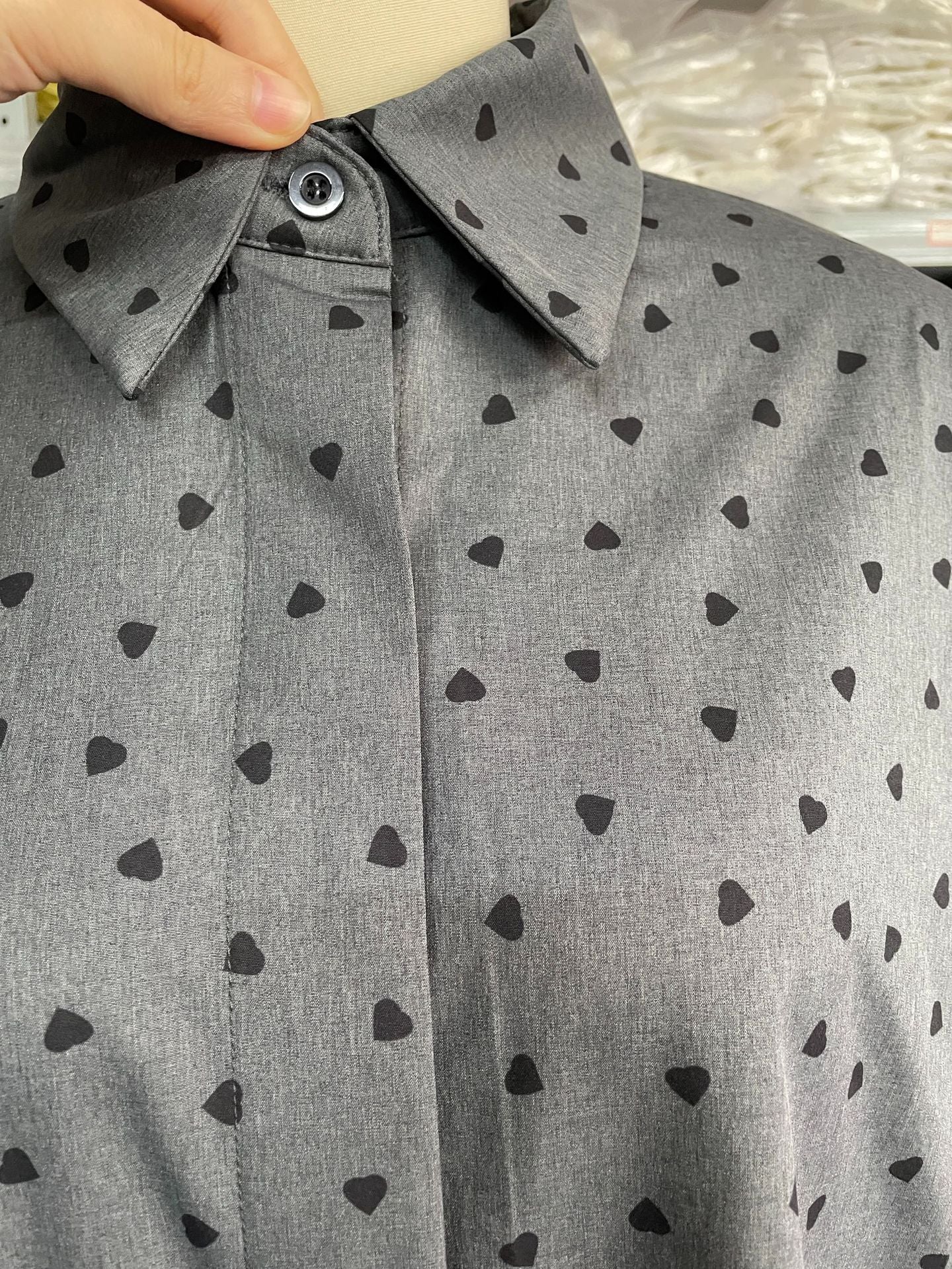 Chemise boutonnée élégante haut de gamme à imprimé cœur pour femme